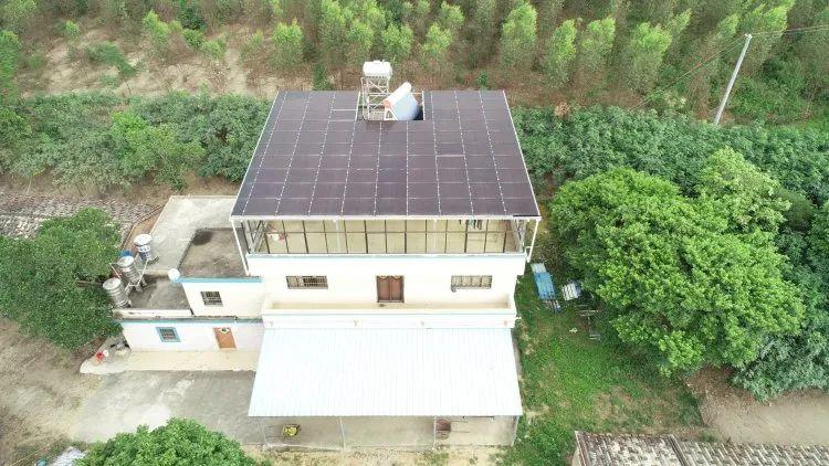 還在裝傳統(tǒng)陽光房？太傻了！如今大家都裝這個(gè)，美觀、環(huán)保還能賺錢！