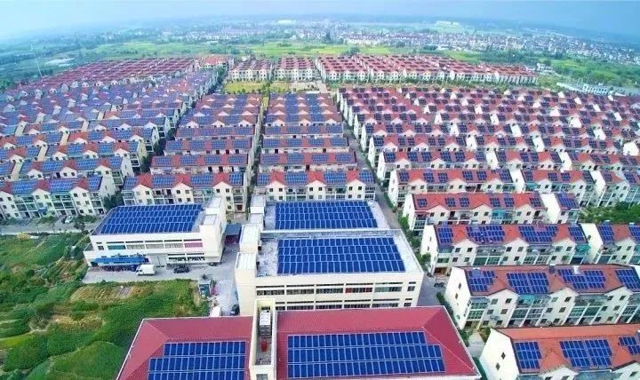 光伏發(fā)電“租房頂、免費(fèi)裝”新套路，警惕陰陽合同，天上不會(huì)掉餡餅！