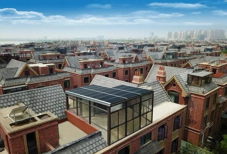 光伏發(fā)電“租房頂、免費(fèi)裝”新套路，警惕陰陽合同，天上不會(huì)掉餡餅！